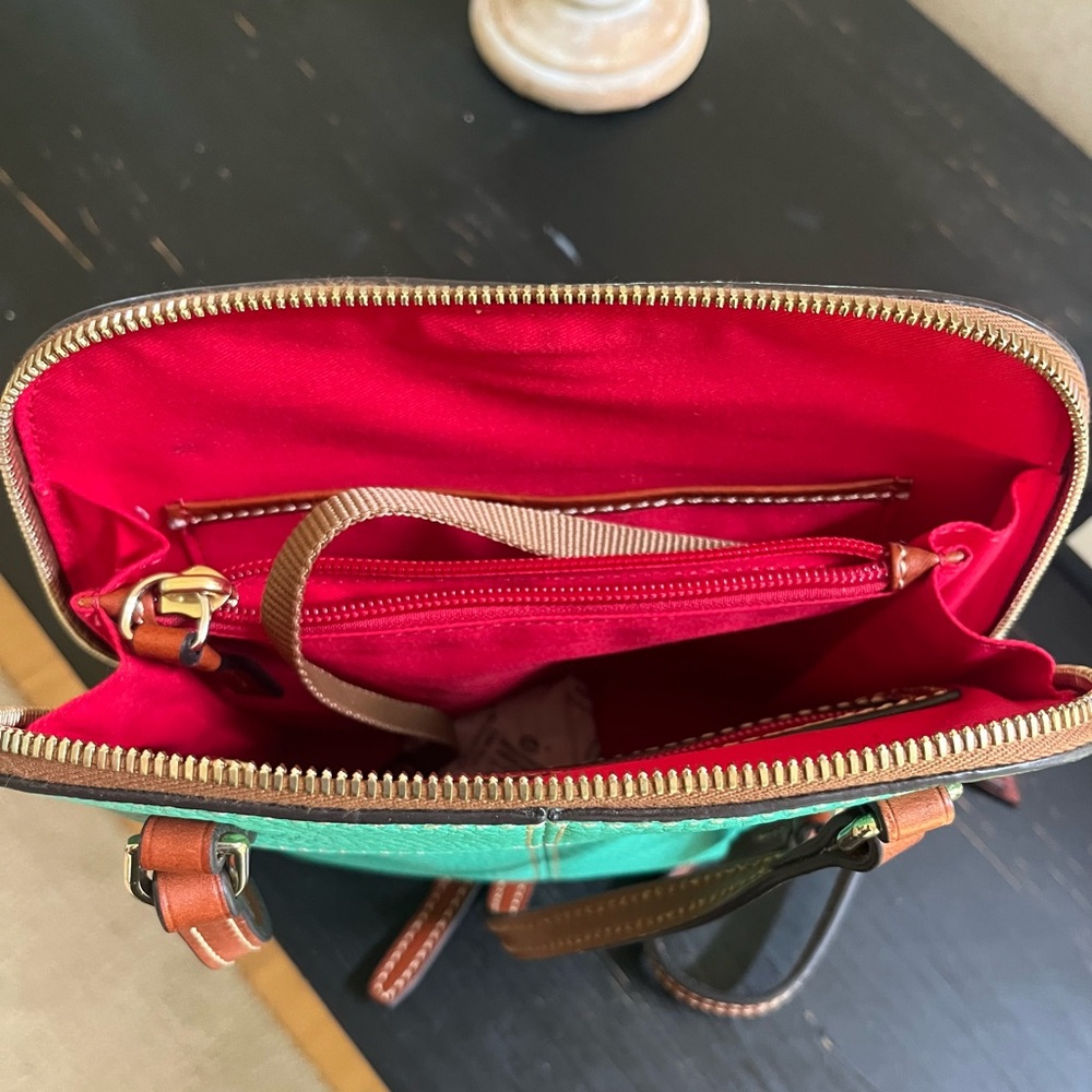 Dooney & Bourke Trixie leather crossbody bag in color Jade. New Without Tags - Picture 6 of 10